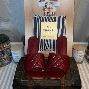 BNWOB 5”  Square open toe slide on quilted heels (Maroon)